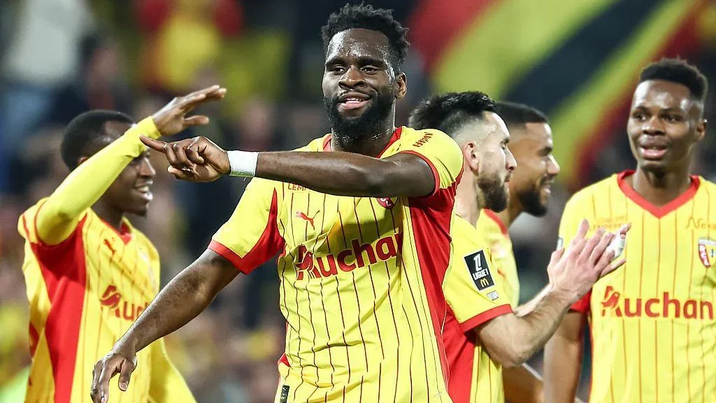 Lens celebrate